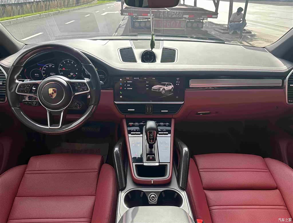Porsche Cayenne, 2023 все фото