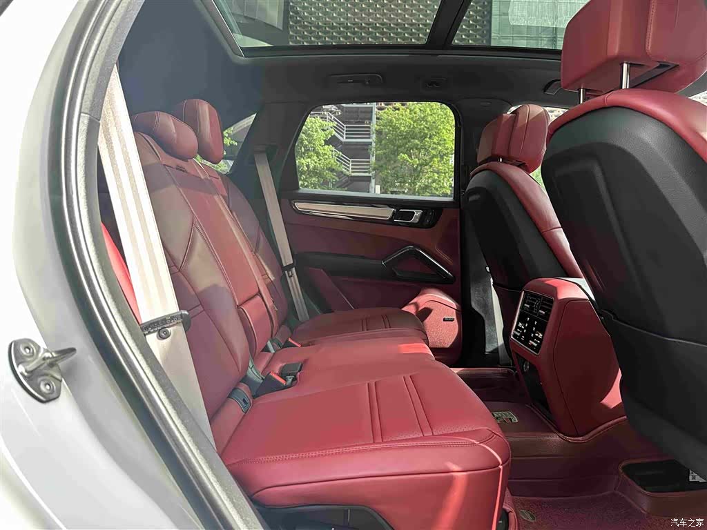 Porsche Cayenne, 2023 21