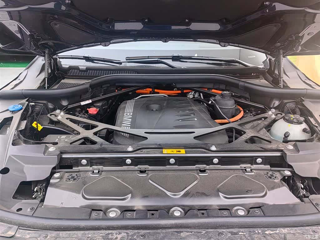 BMW XM, 2025 17