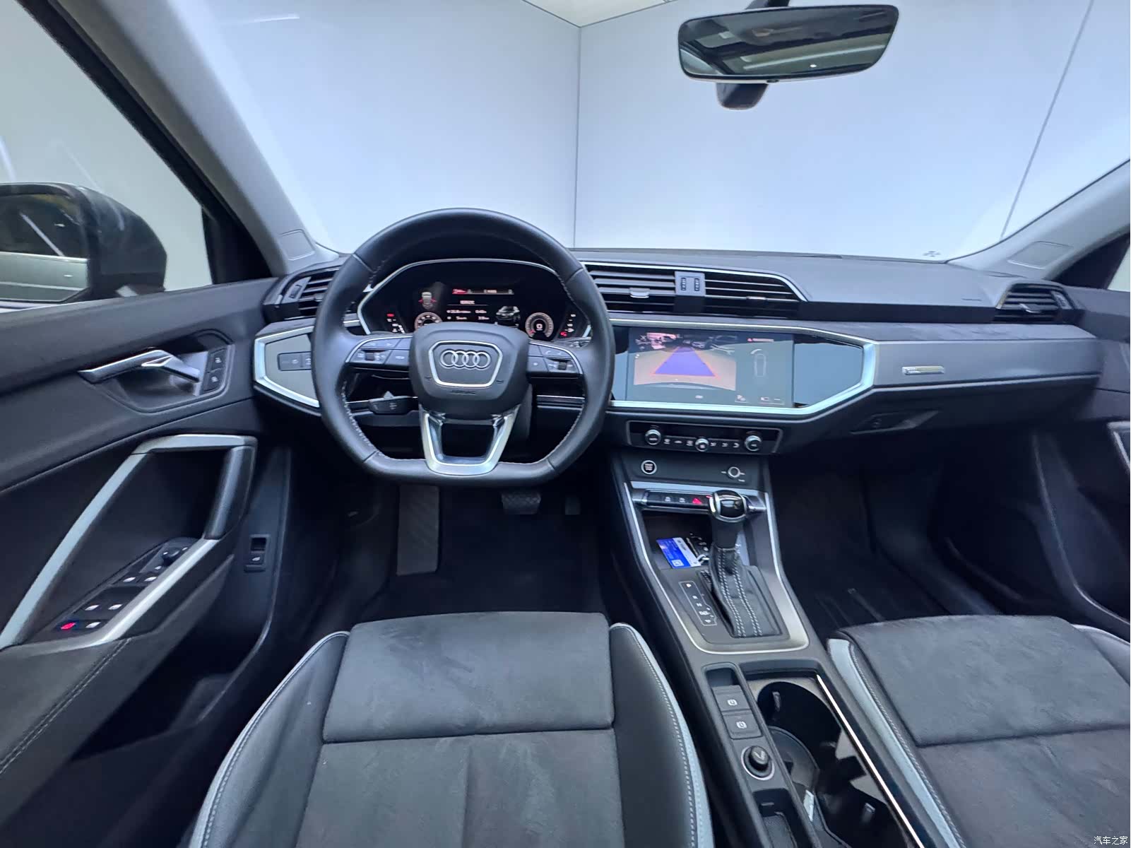 Audi Q3, 2023 24