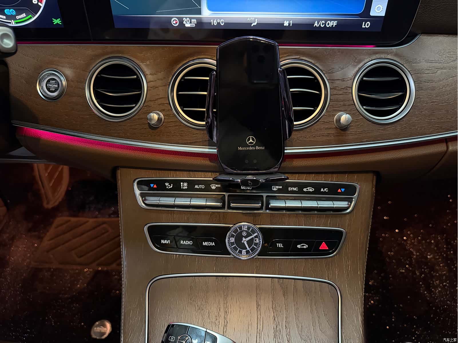 Mercedes-Benz E-Class, 2020 14
