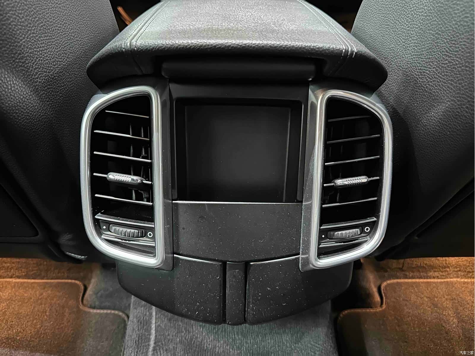 Porsche Cayenne, 2015 26