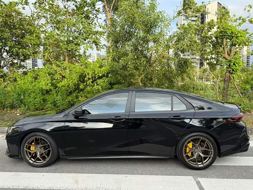 Trumpchi Shadow Leopard