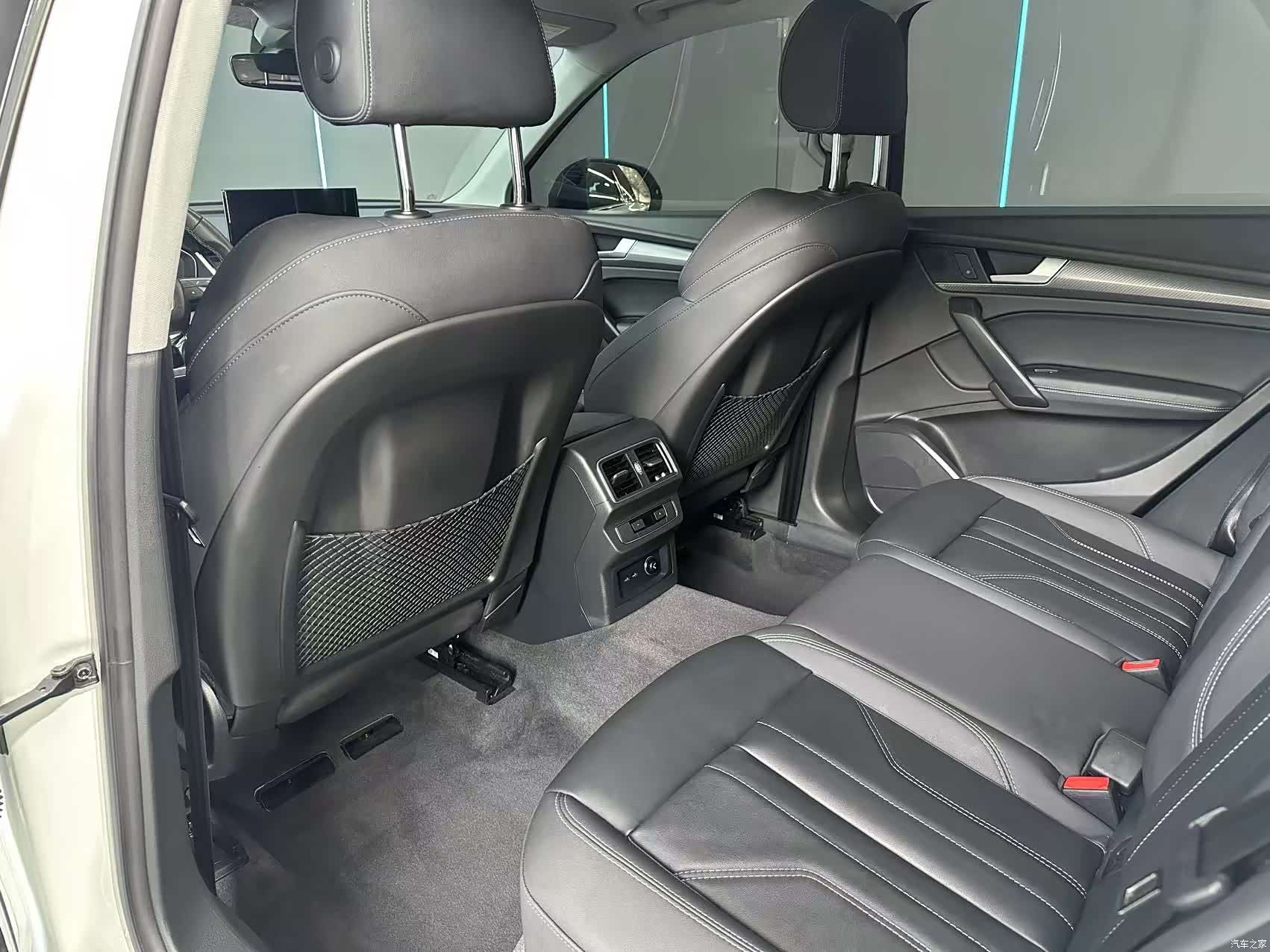Audi Q5L, 2022 10