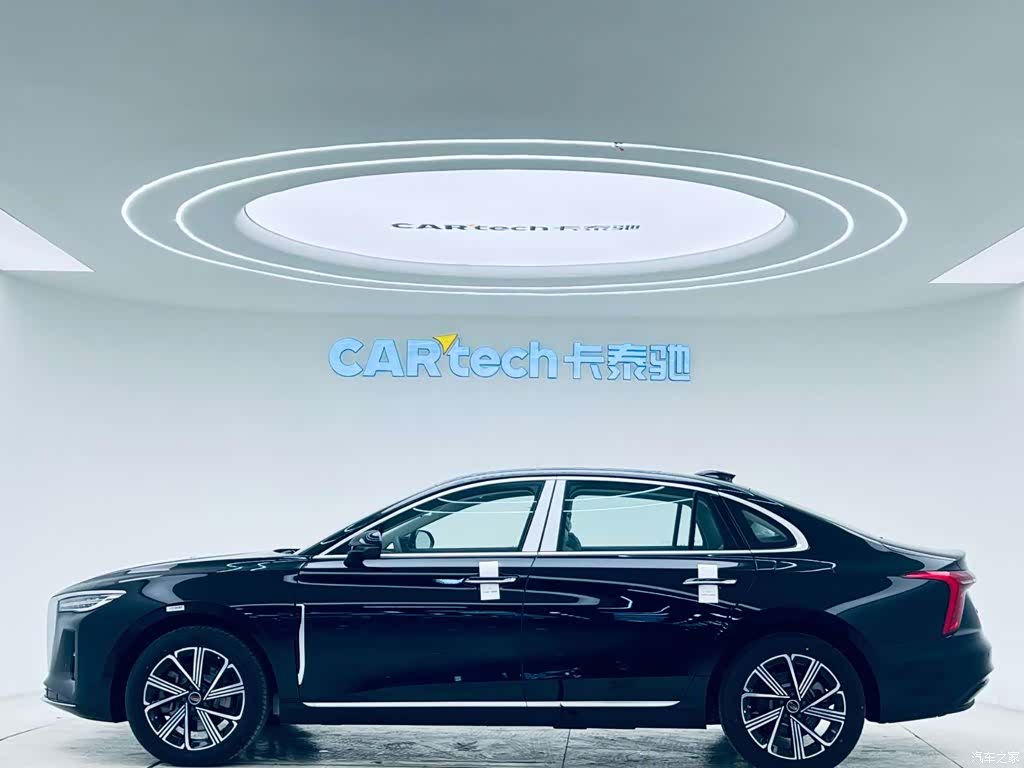 Hongqi H5, 2025 8