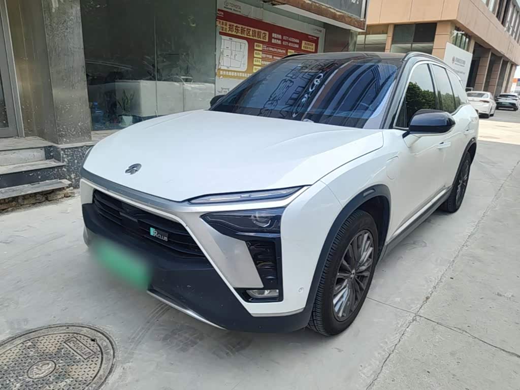 NIO ES8