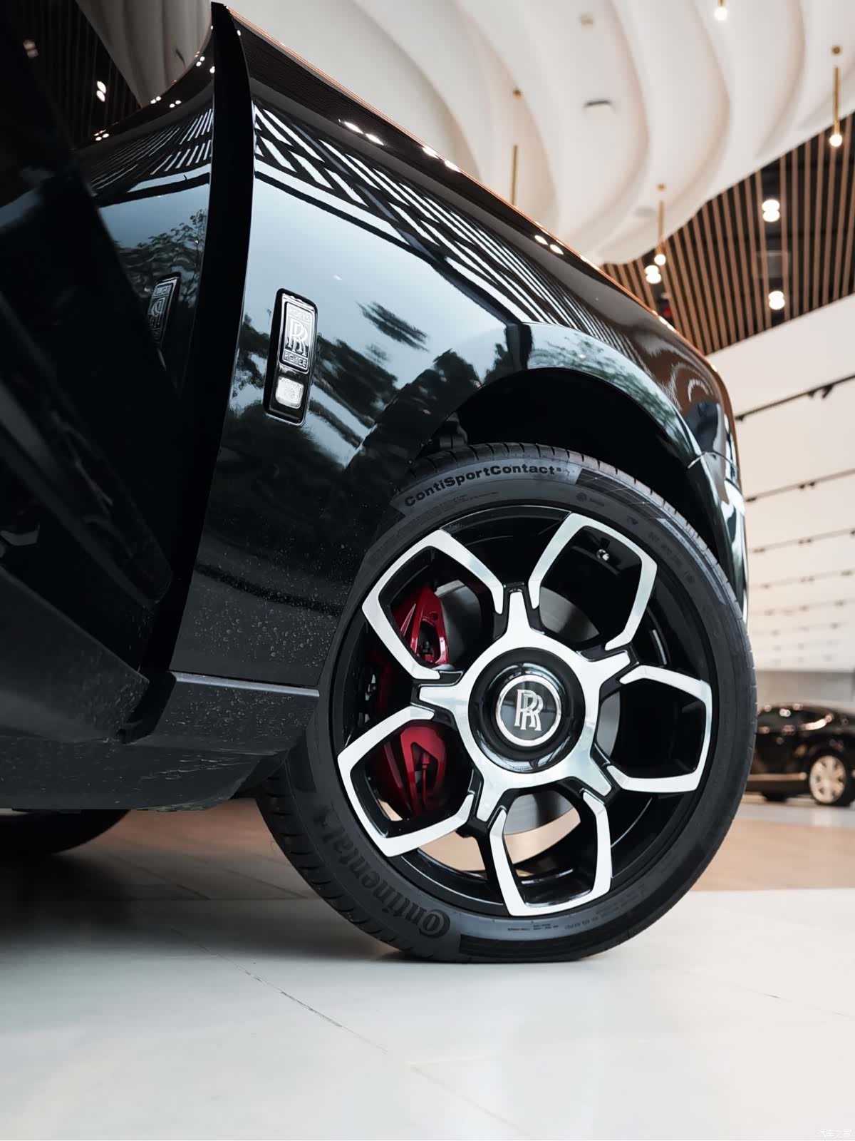 Rolls-Royce Cullinan, 2023 21