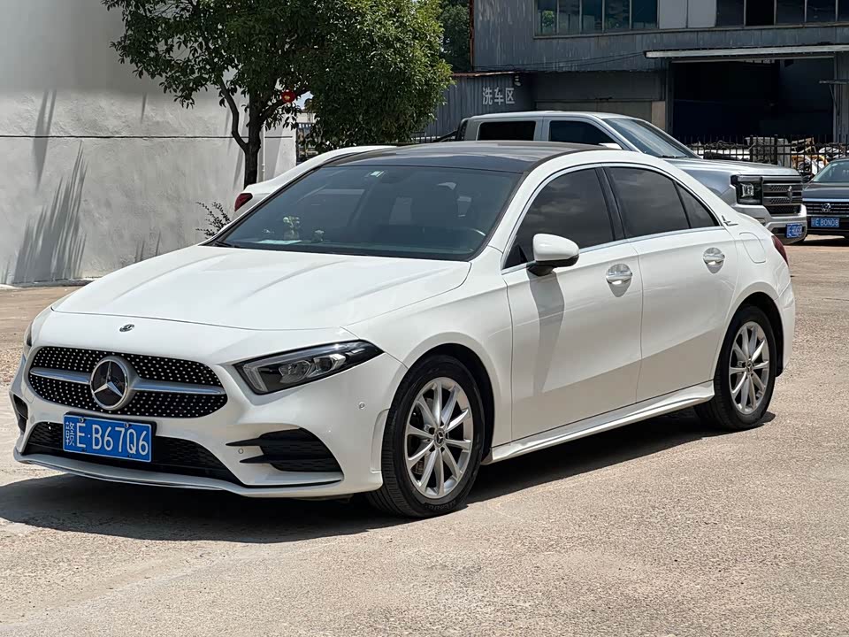 Mercedes-Benz Class A Mercedes-Benz Class A