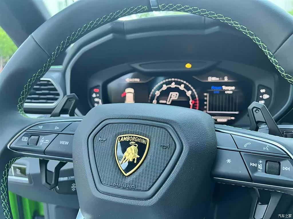 Lamborghini Urus, 2022 6