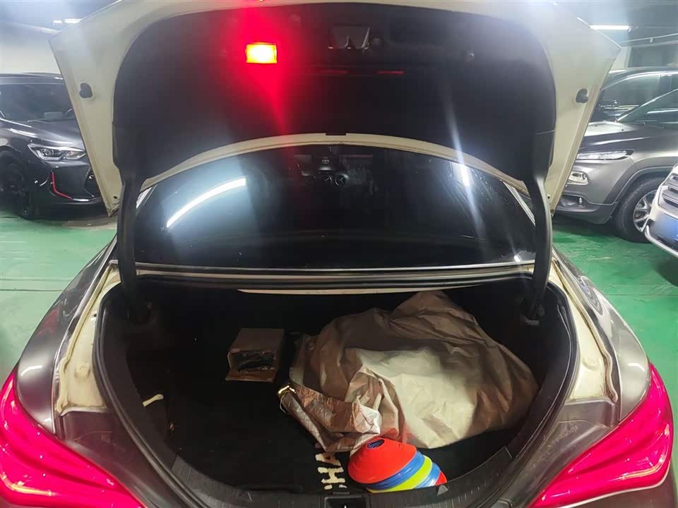 Mercedes-Benz CLA
