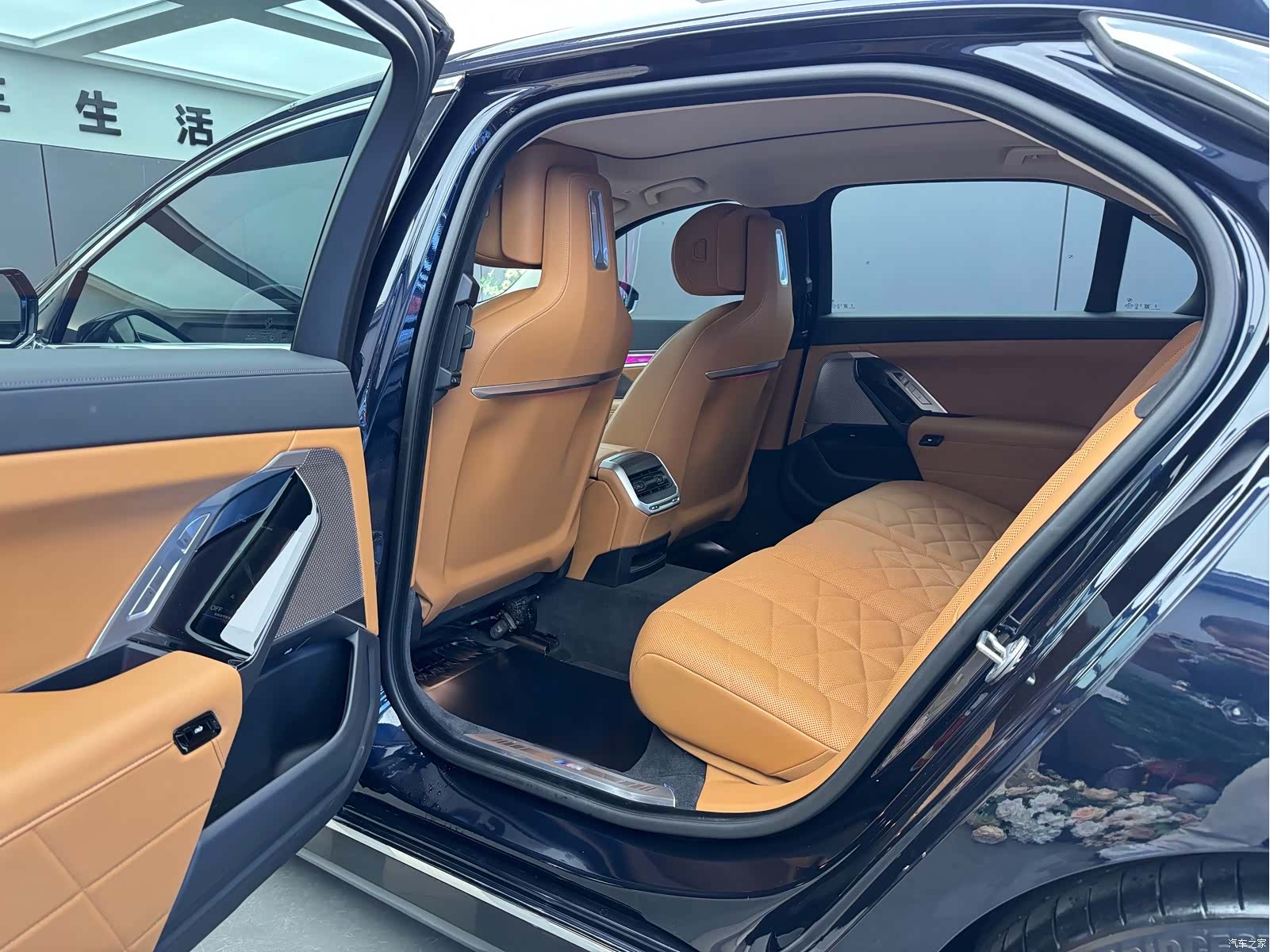 BMW 7 Series, 2024 10