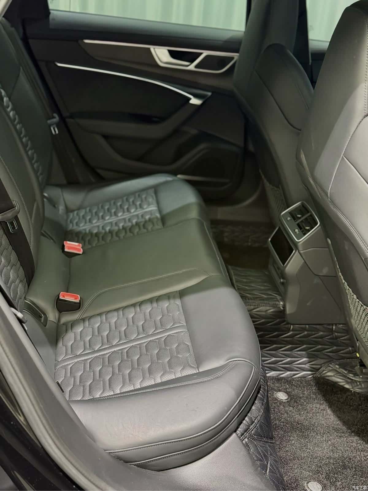 Audi RS, 2025 27