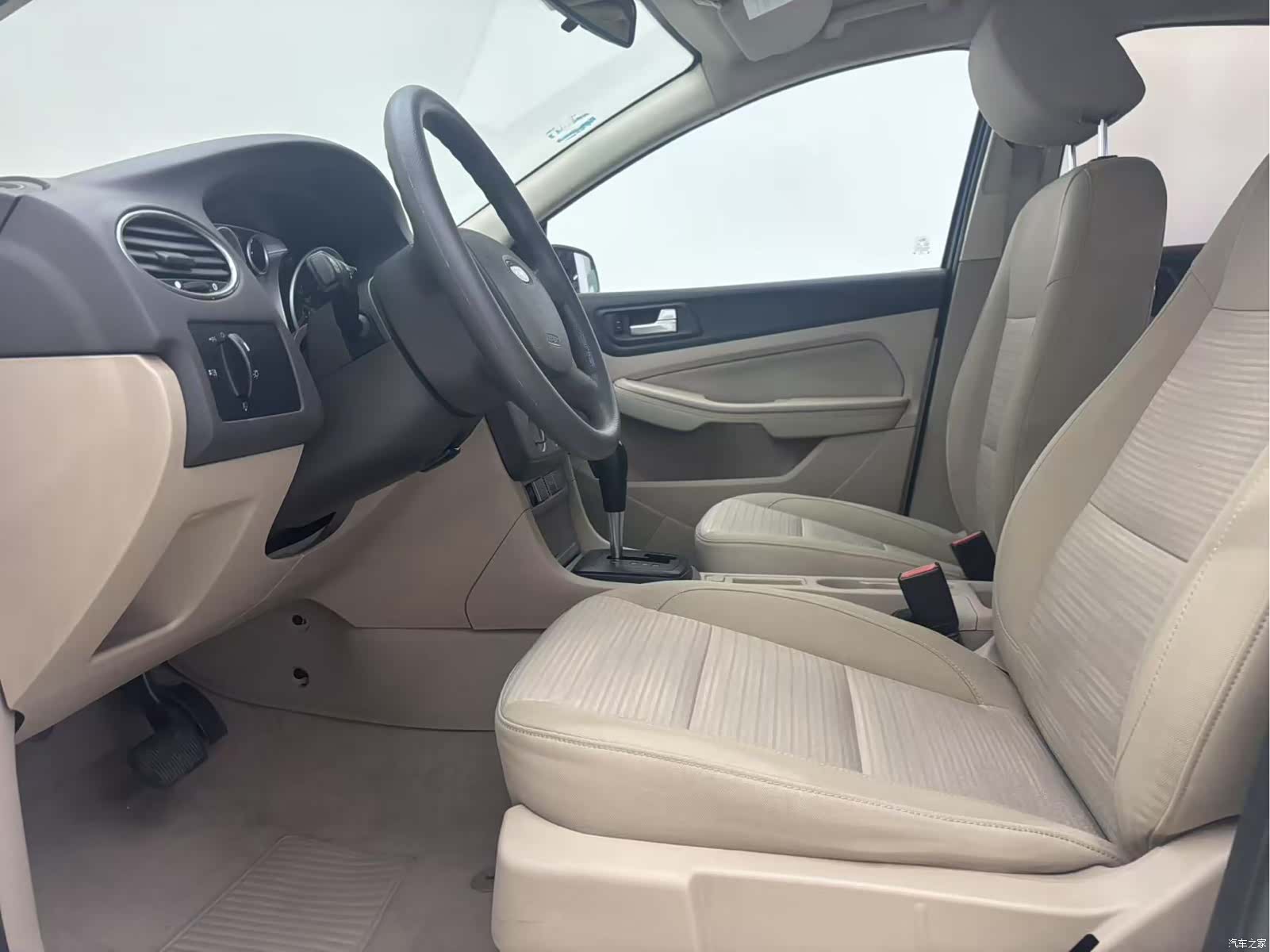 Ford Focus, 2014 12