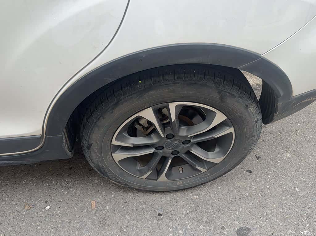 Geely EX3, 2022 9
