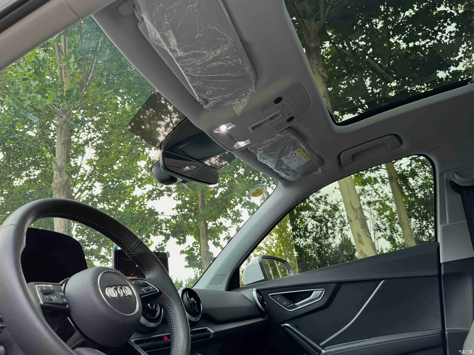 Audi Q2L, 2022 13