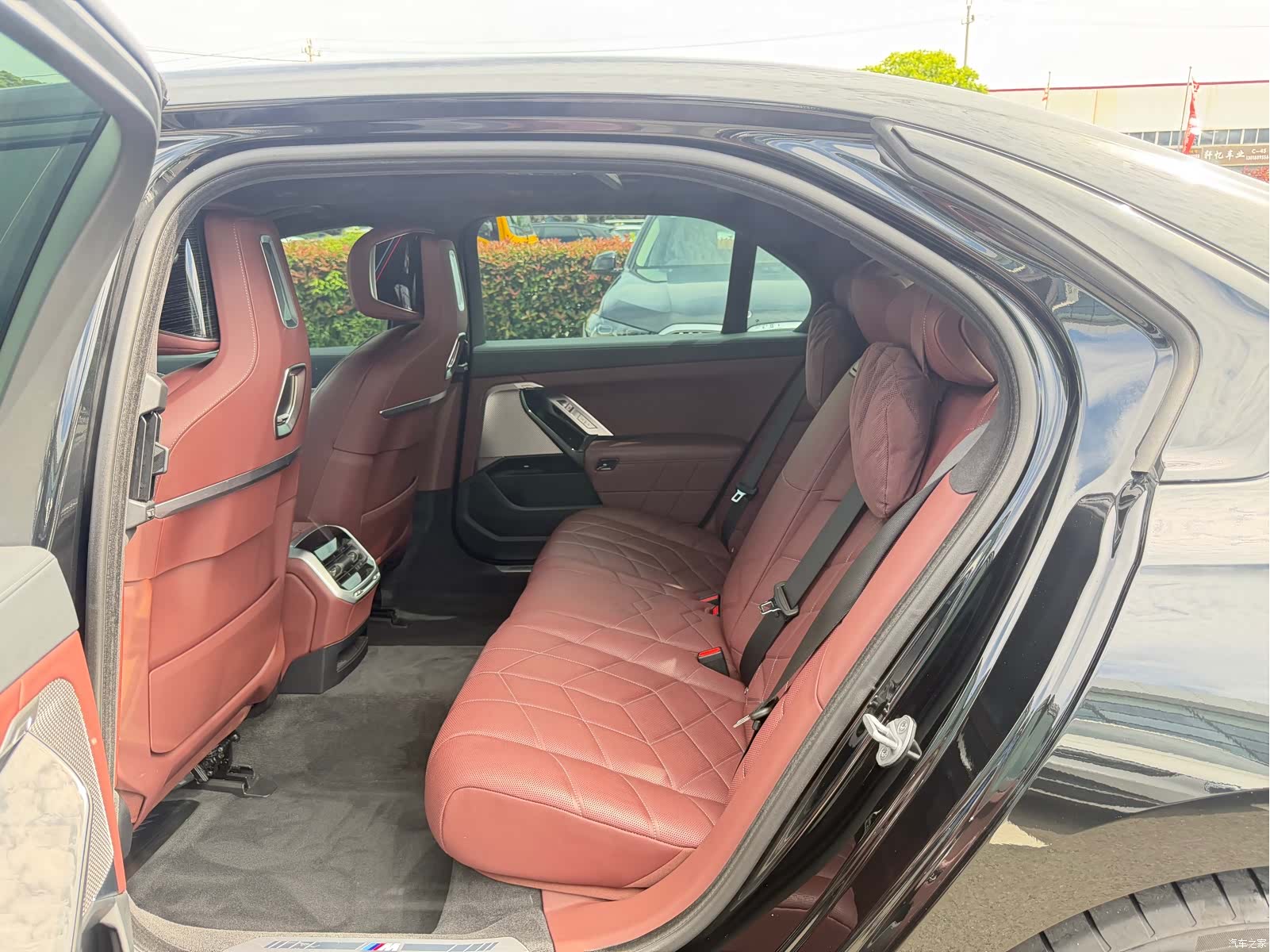BMW i7, 2023 6