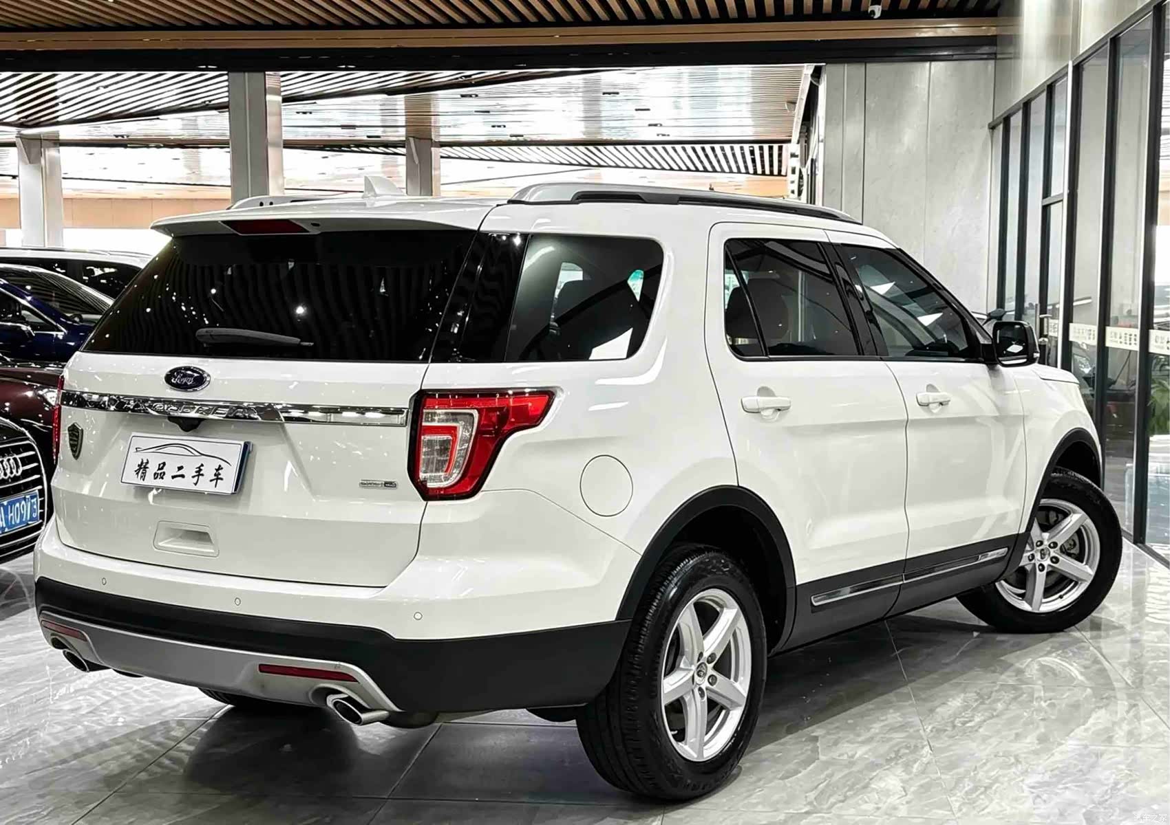 Ford Explorer, 2015 4