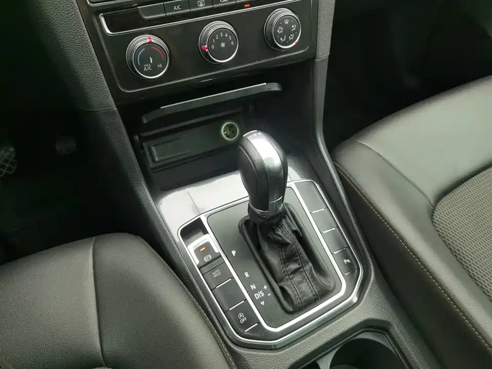 Volkswagen Golf*Jiayu