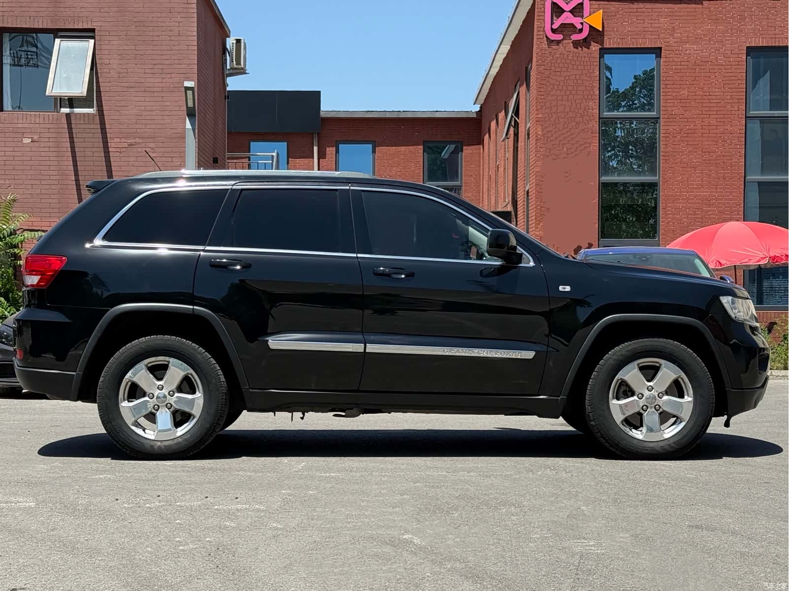 Jeep Grand Cherokee, 2012 4