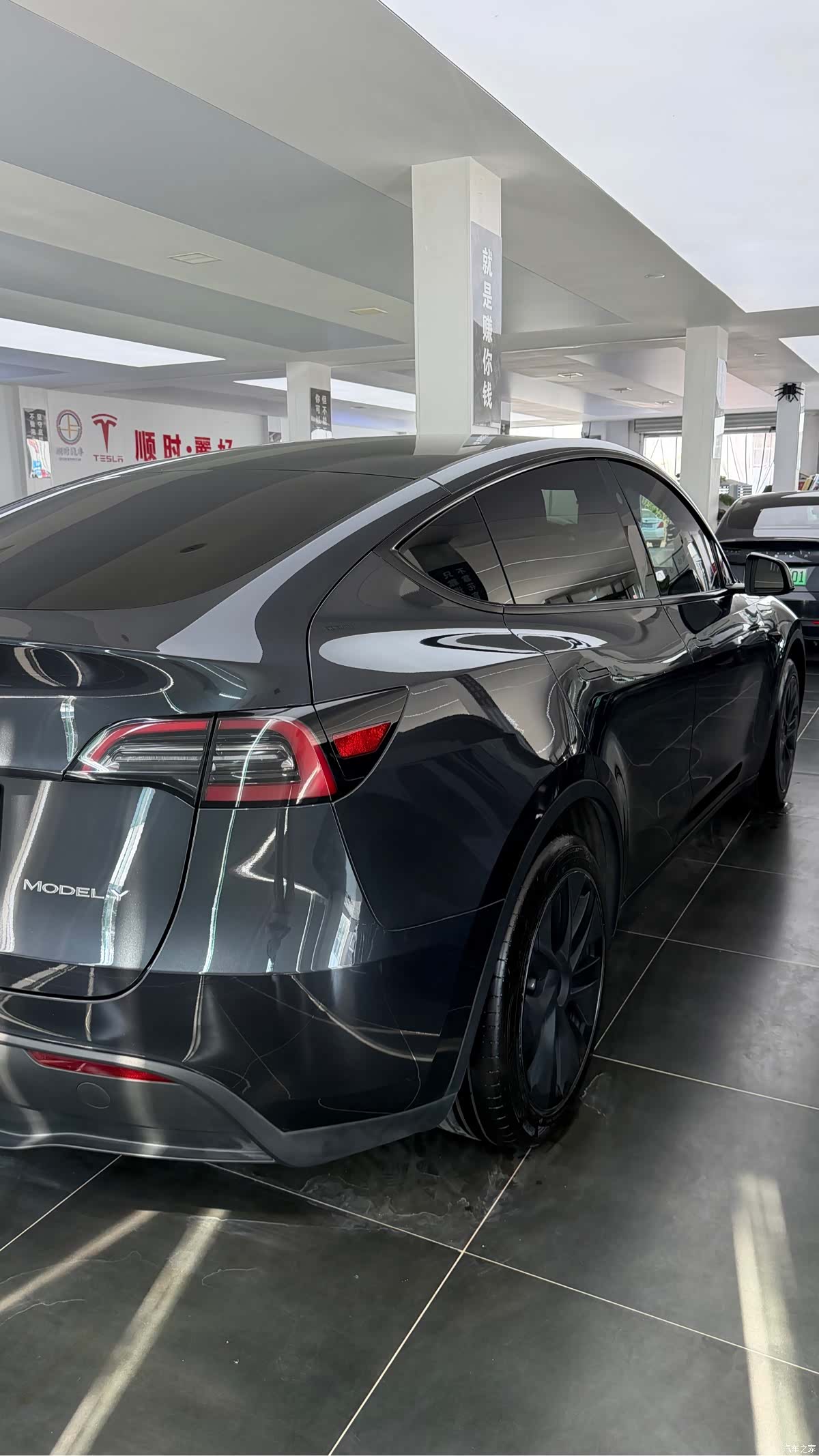 Tesla Model Y, 2024 4