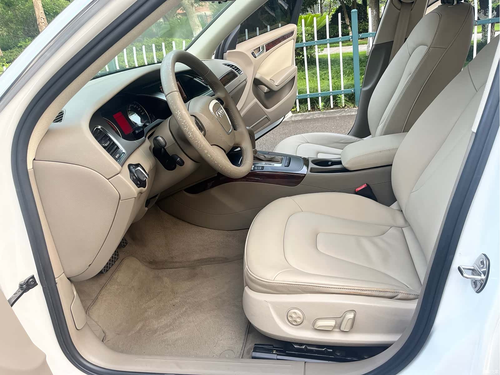 Audi A4L, 2011 все фото