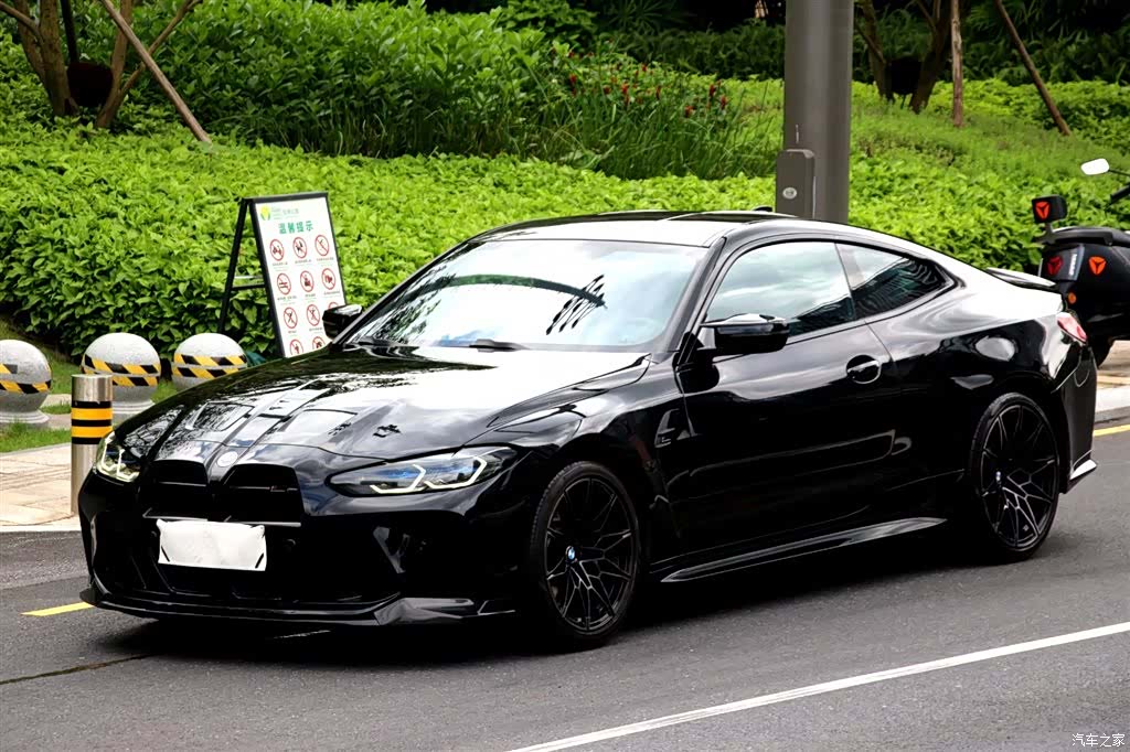 BMW M4, 2021 1