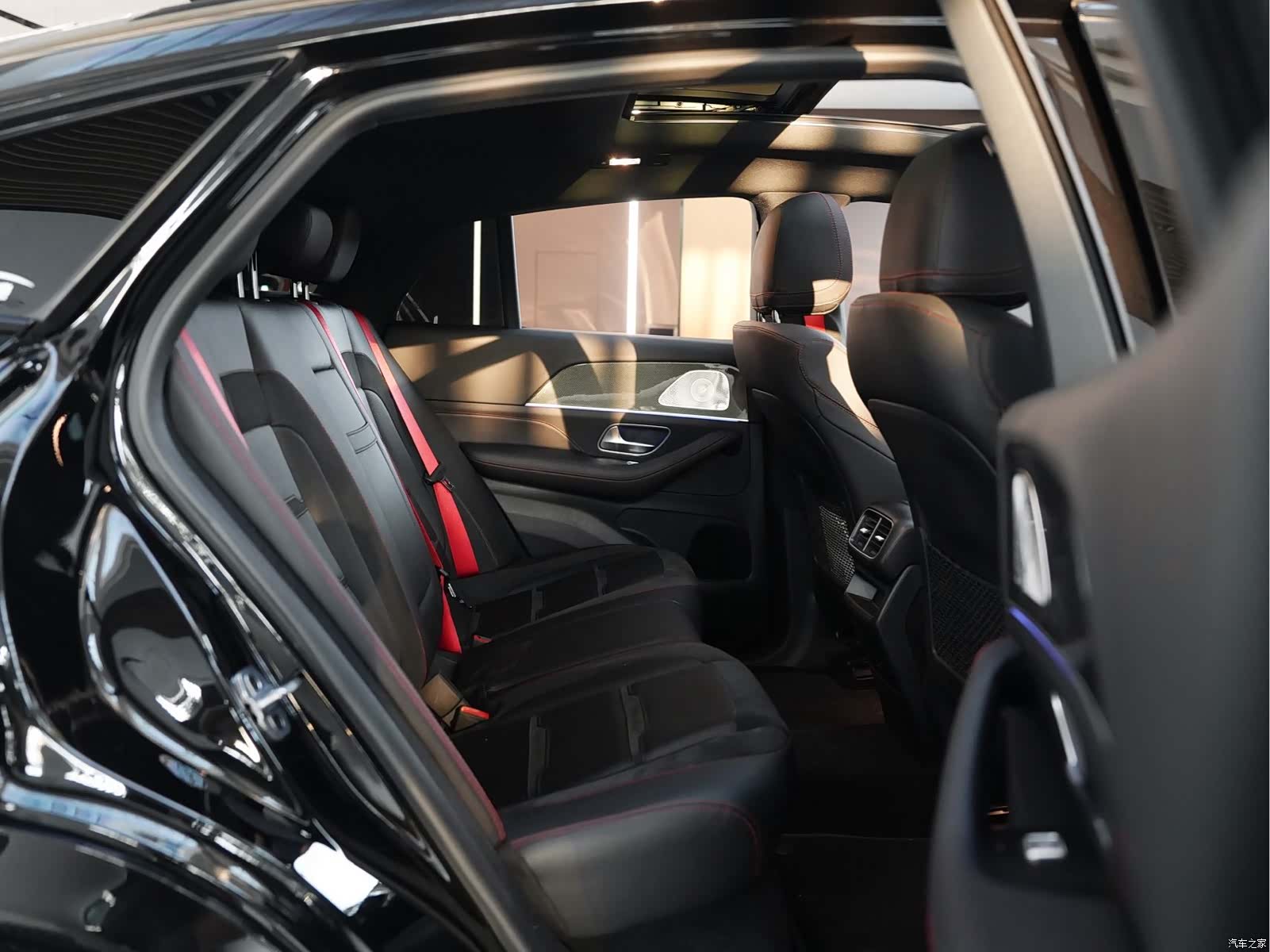 Mercedes-Benz GLE, 2024 12