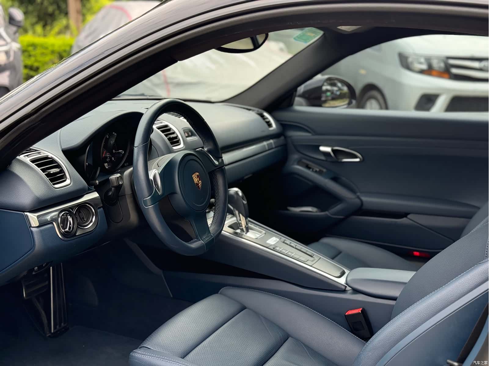 Porsche Cayman, 2016 10