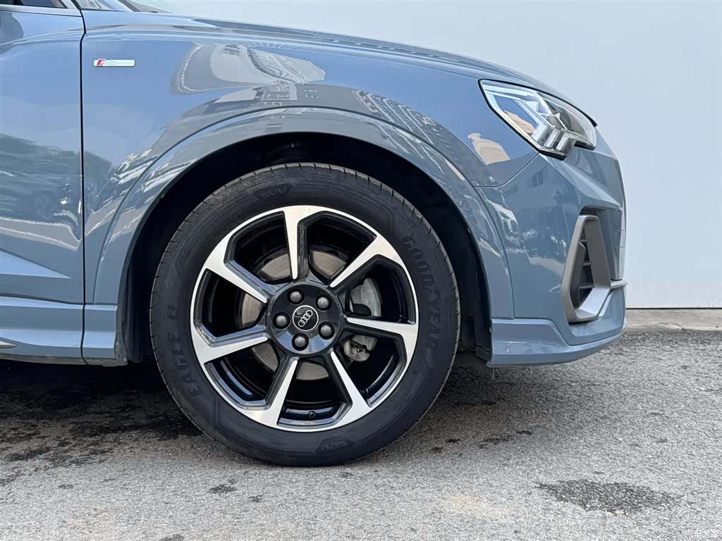 Audi Q3, 2023 23