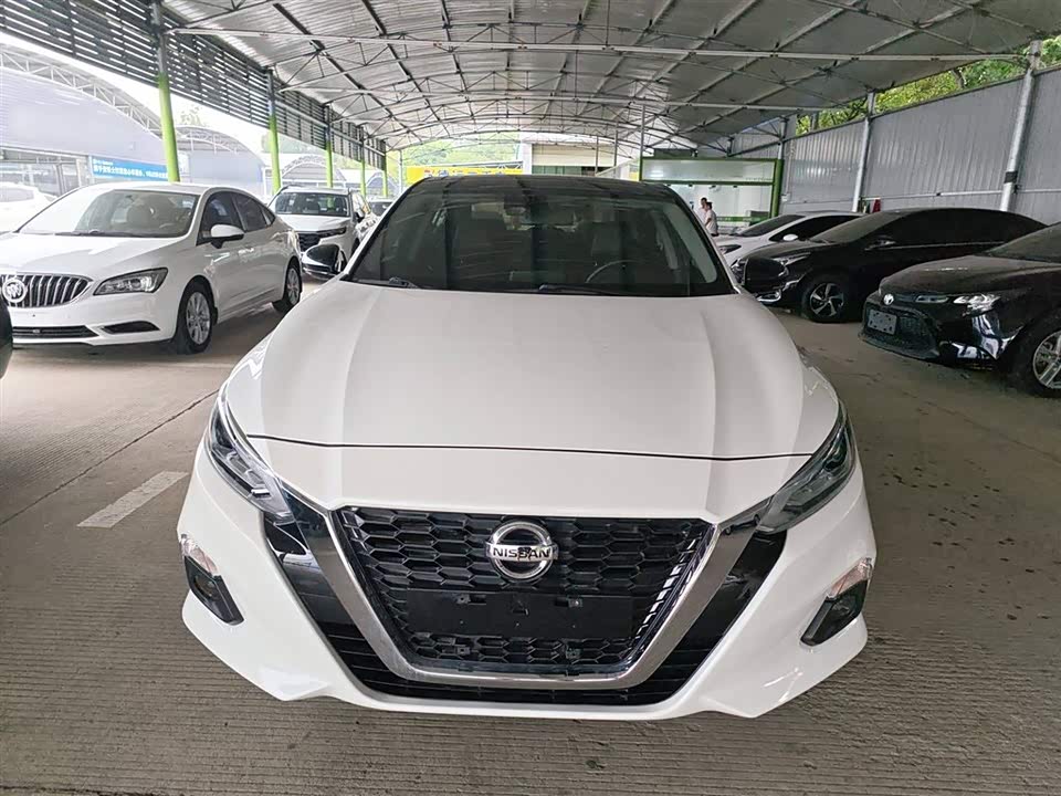 Nissan Teana