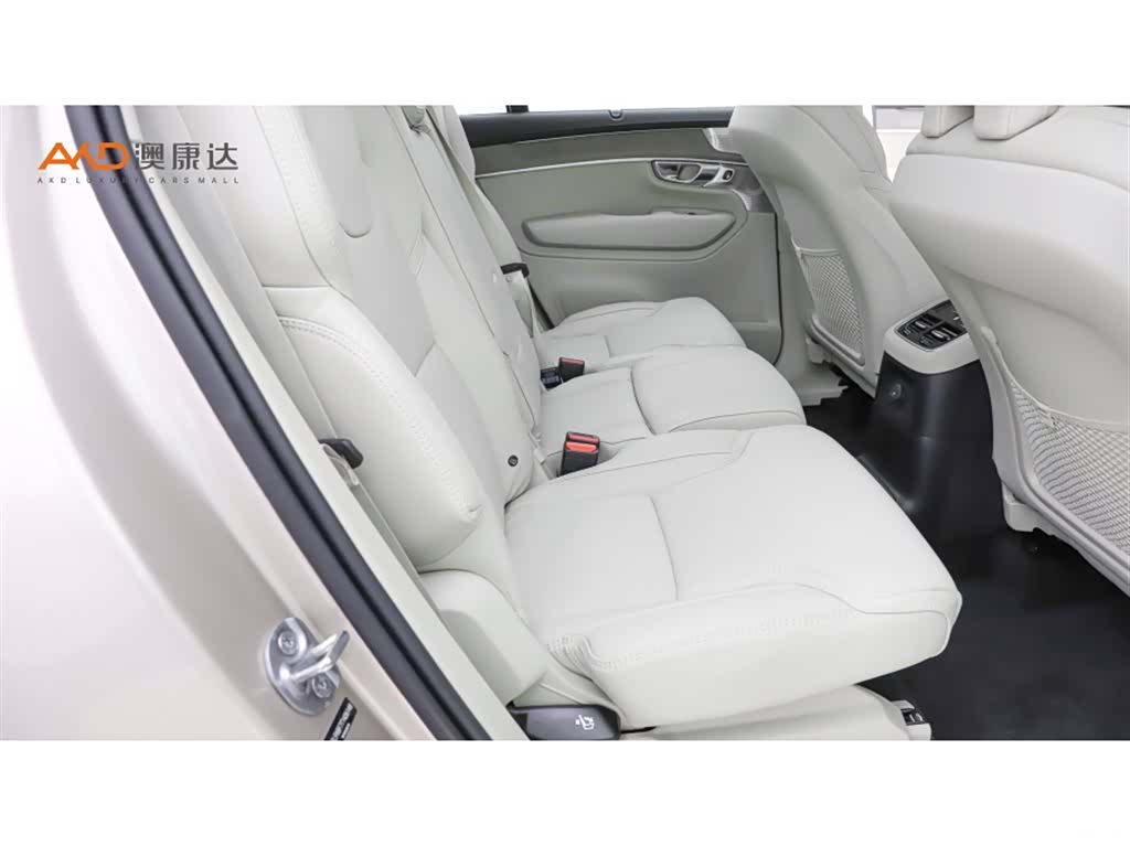 Volvo XC90, 2025 8
