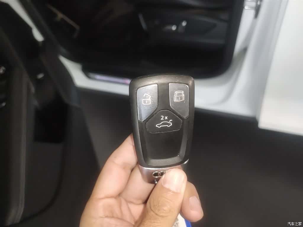Audi Q5L, 2023 15