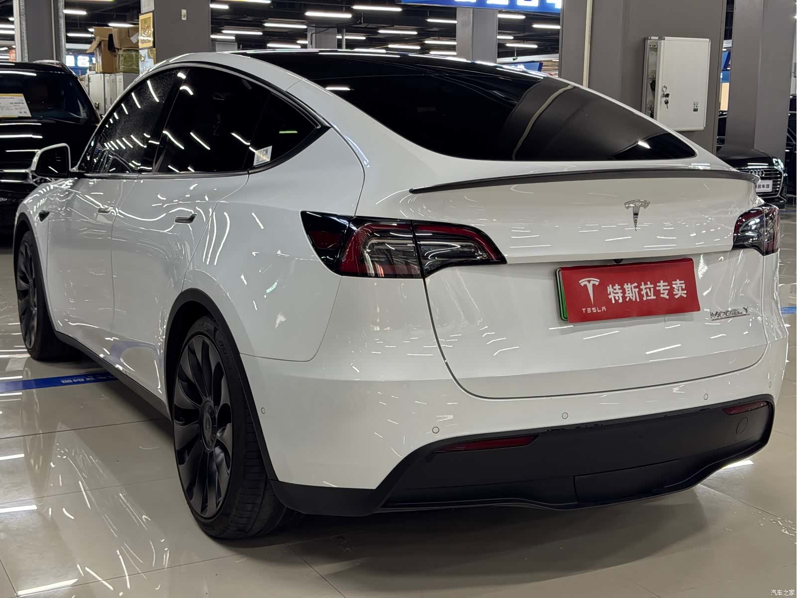 Tesla Model Y, 2022 7