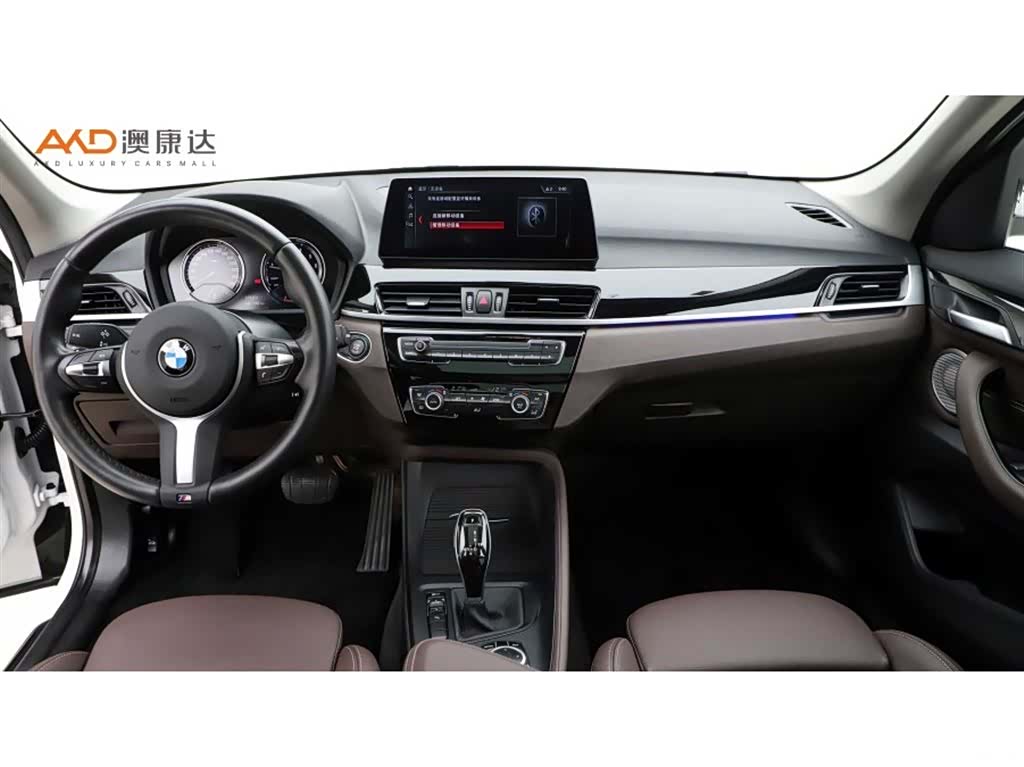 BMW X1, 2021 все фото
