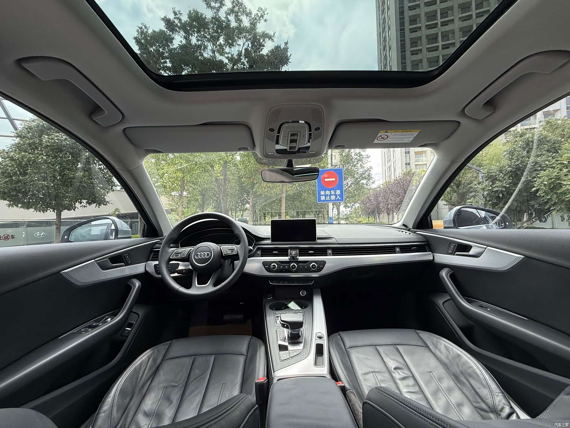Audi A4L, 2017 все фото