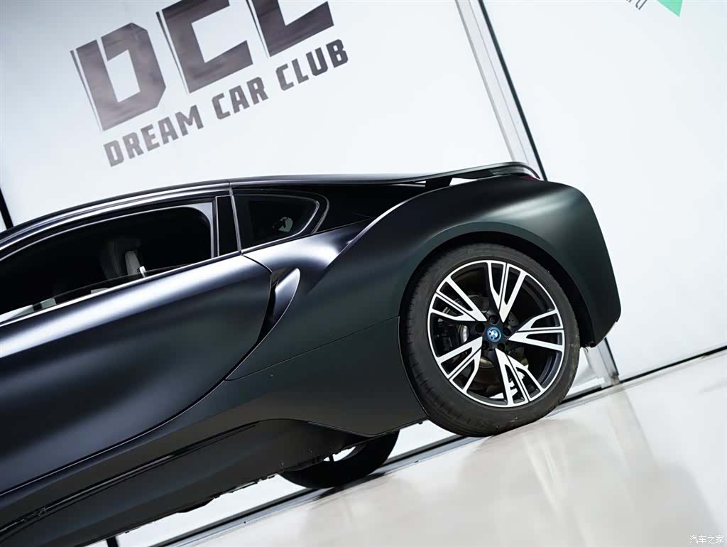BMW i8, 2017 24