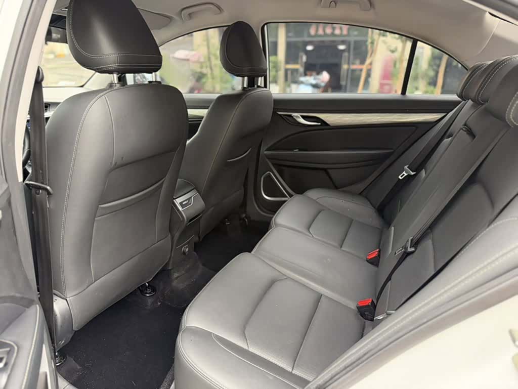 Geely Emgrand, 2019 10