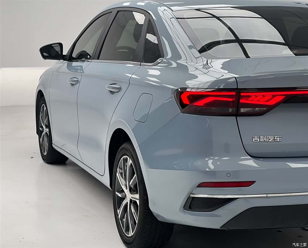 Geely Emgrand, 2023 10