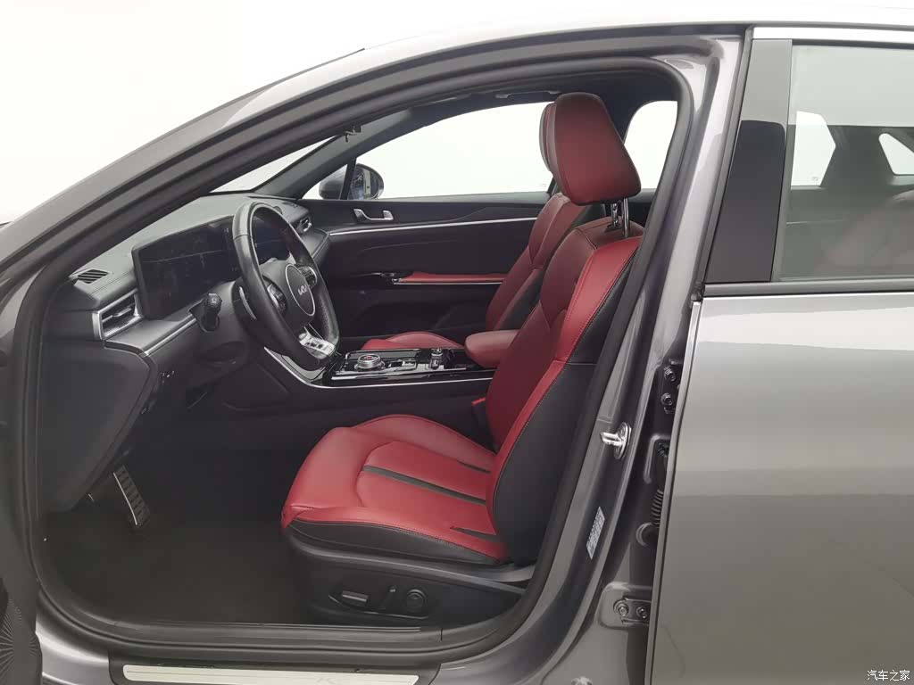 Kia K5, 2022 10