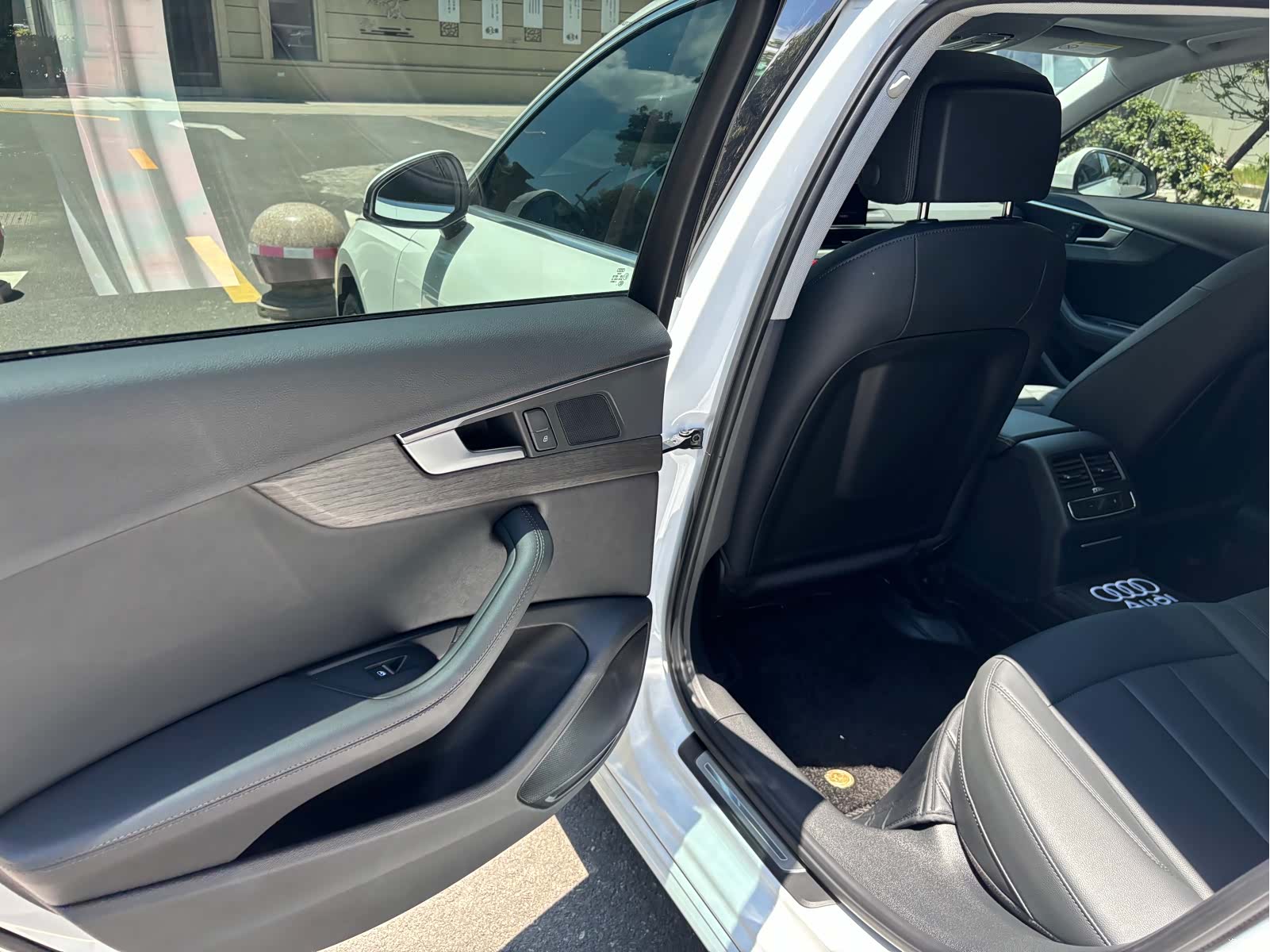 Audi A4L, 2022 9
