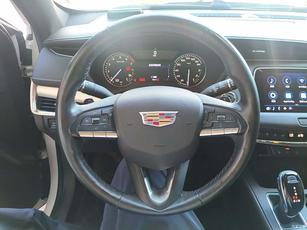 Cadillac XT4, 2020 11