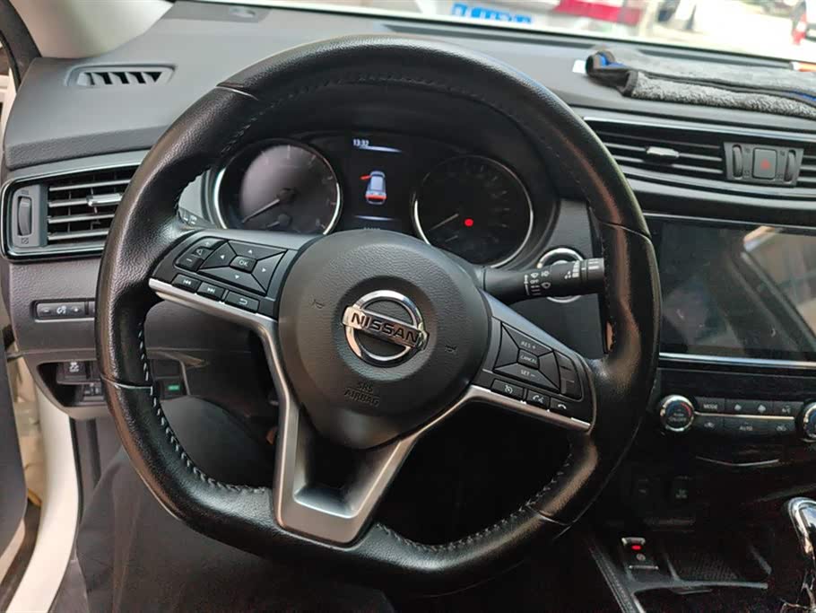 Nissan Qijun