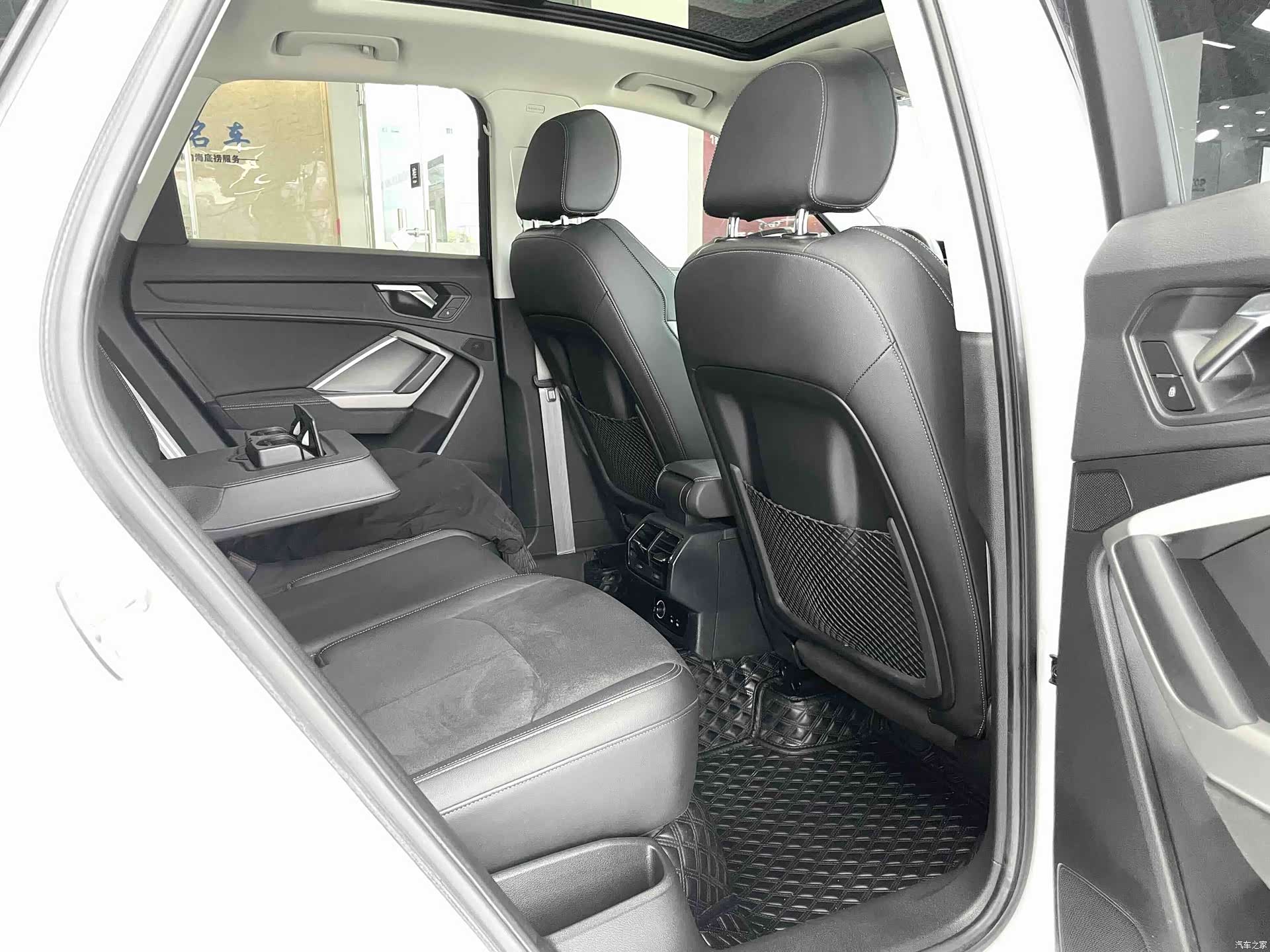 Audi Q3, 2022 13