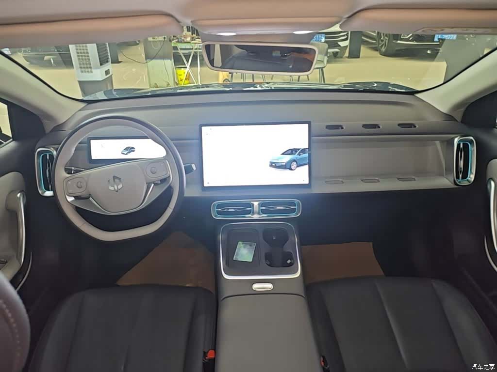 Leapmotor B01, 2025 10