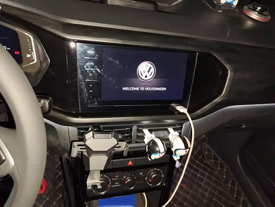 Volkswagen Exploring the shadow