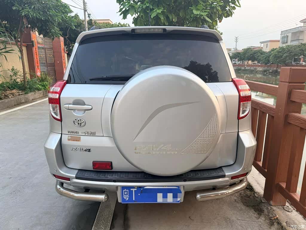 Toyota RAV4, 2011 2