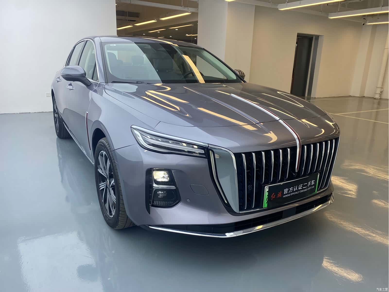 Hongqi H5, 2025 3