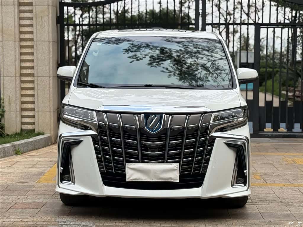 Toyota Alphard, 2019 3