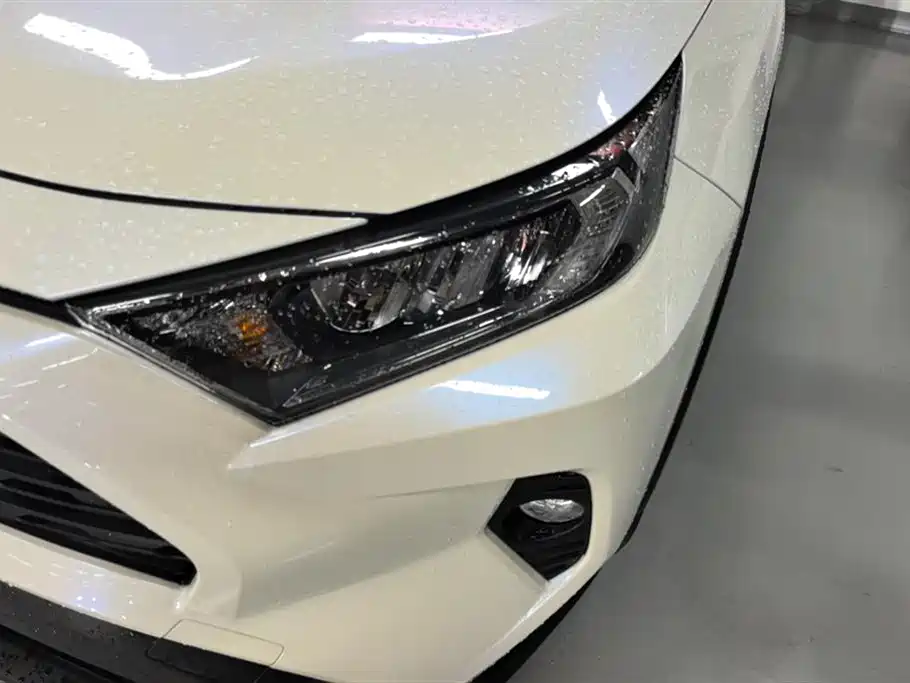 Toyota RAV4 Rongfang