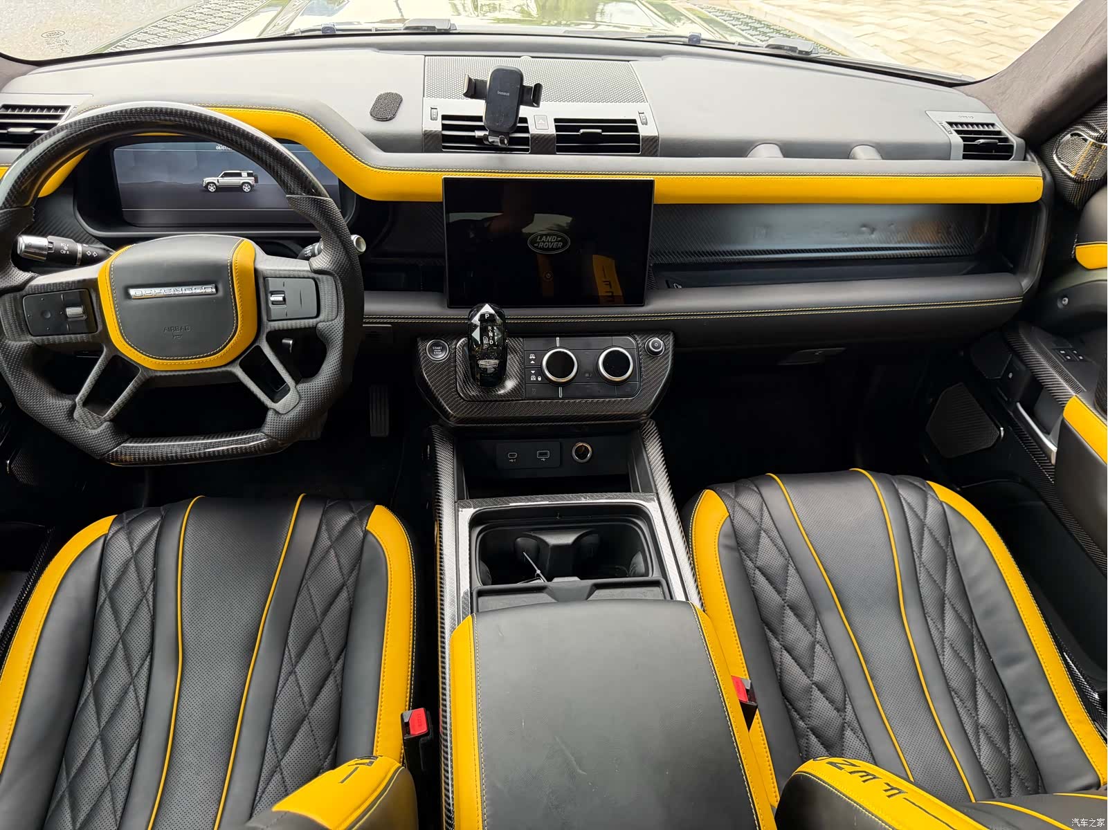 Land Rover Defender, 2022 11